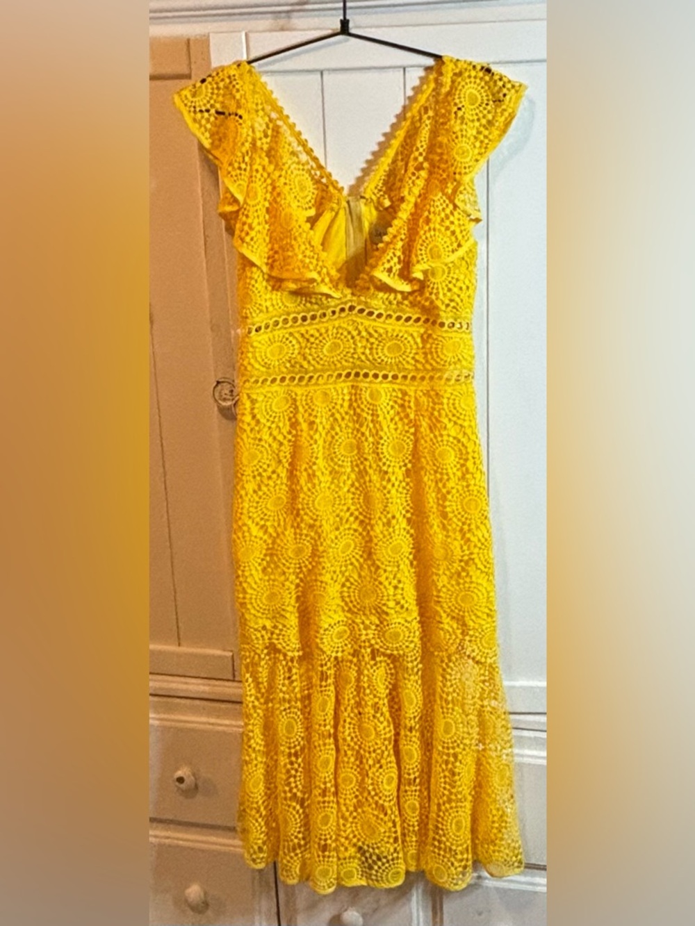 Saylor Leilani Yellow Lace Midi Dress Ruffle V Neck Cutout EUC S - Picture 3 of 13